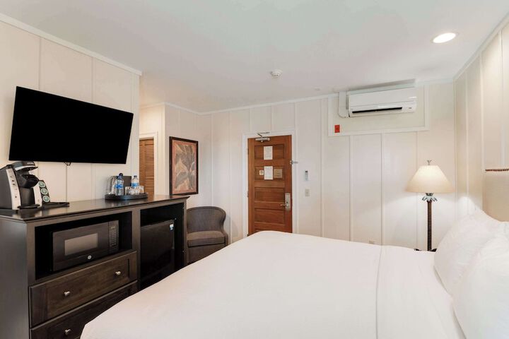 Room 54 of 113