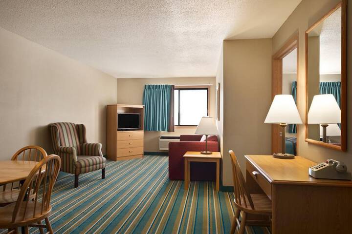 Room 11 of 20