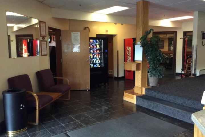 Shelikof Lodge