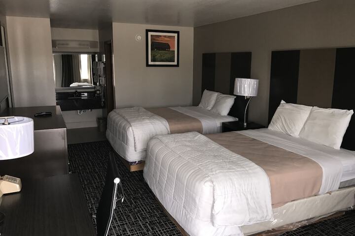Days Inn by Wyndham Grove
