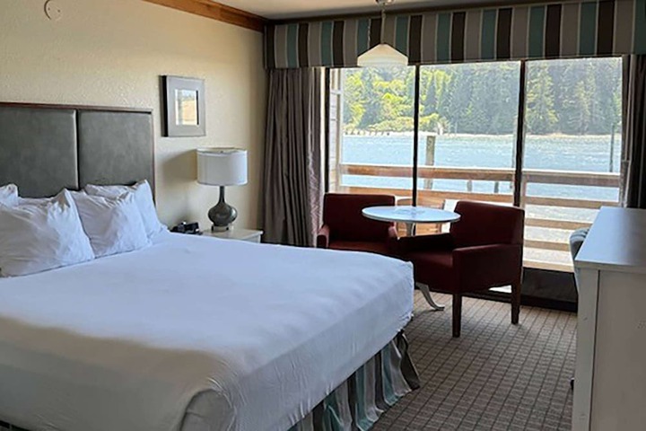 River House Inn a Baymont by Wyndham
