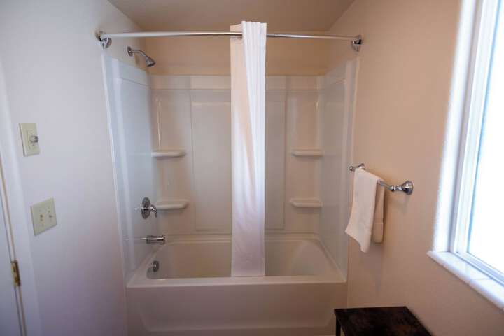 Room 11 of 28