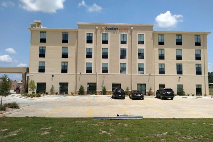 Comfort Suites West Monroe near Ike Hamilton Expo Center
