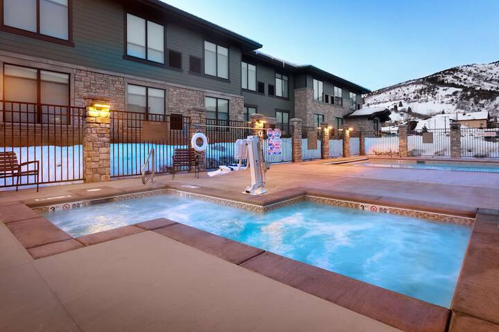 Pool 15 of 66