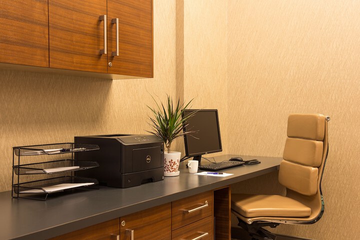 Business Center 74 of 79