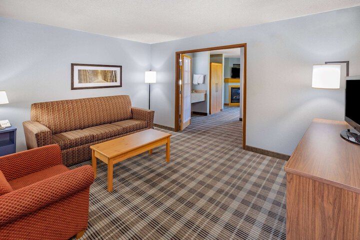 Room 73 of 111