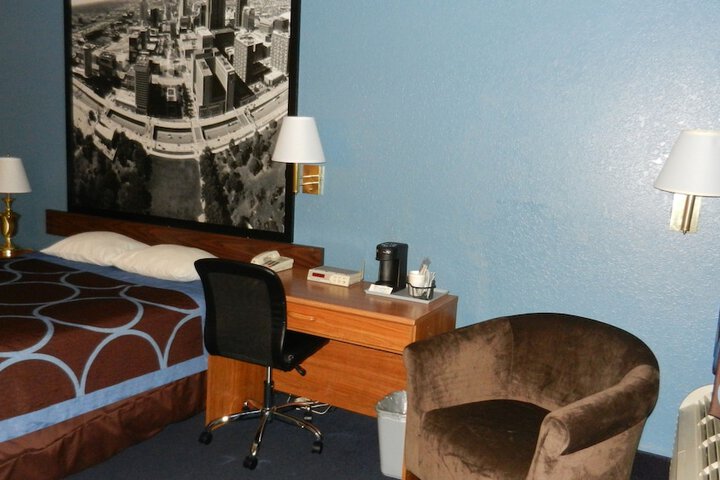 Room 38 of 46