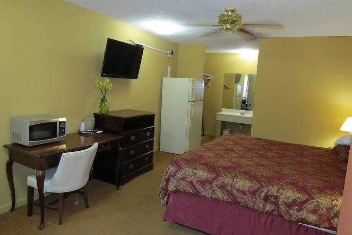 First Western Inn Caseyville