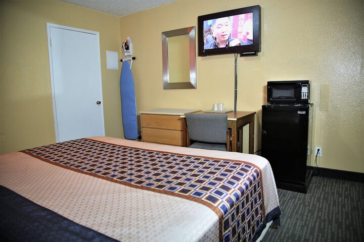 Room 20 of 32