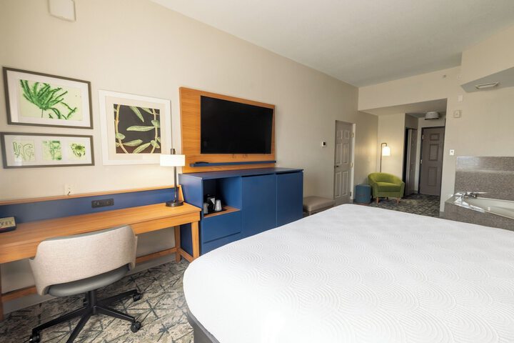 Country Inn & Suites by Radisson St. Petersburg - Clearwater, FL