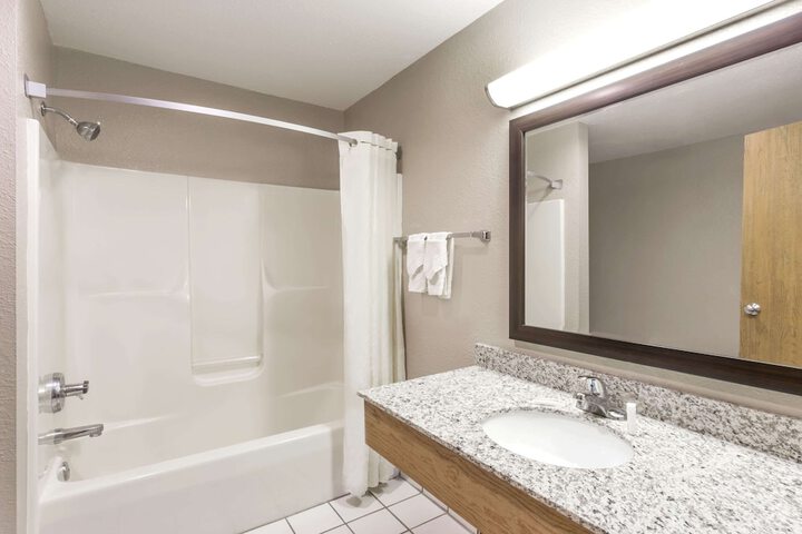 Room 7 of 20