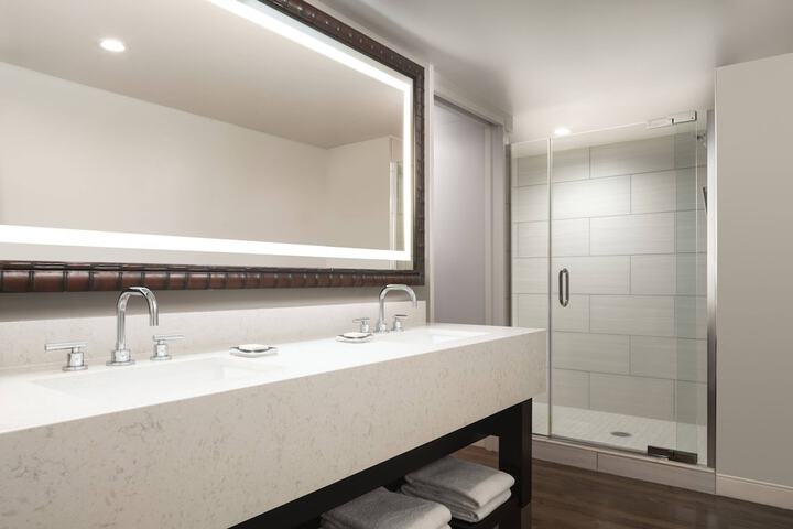 Room 54 of 180