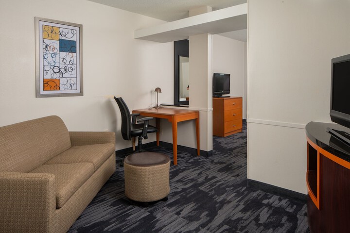 Room 27 of 51