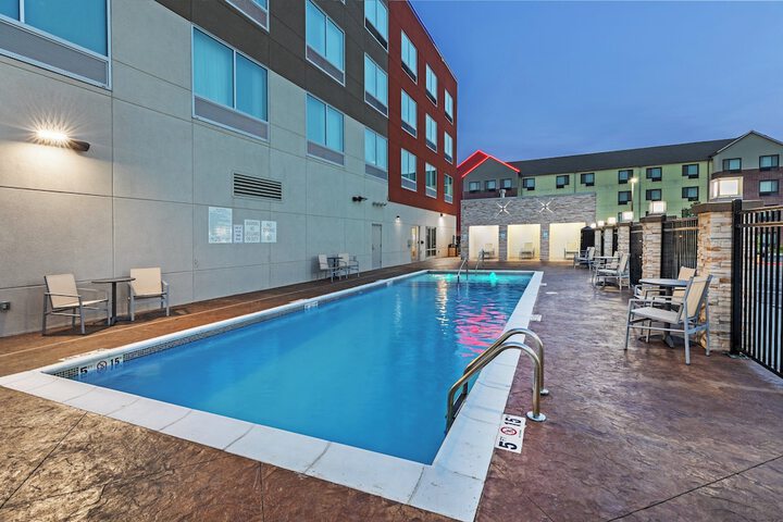 Holiday Inn Express & Suites Tulsa Northeast - Owasso by IHG