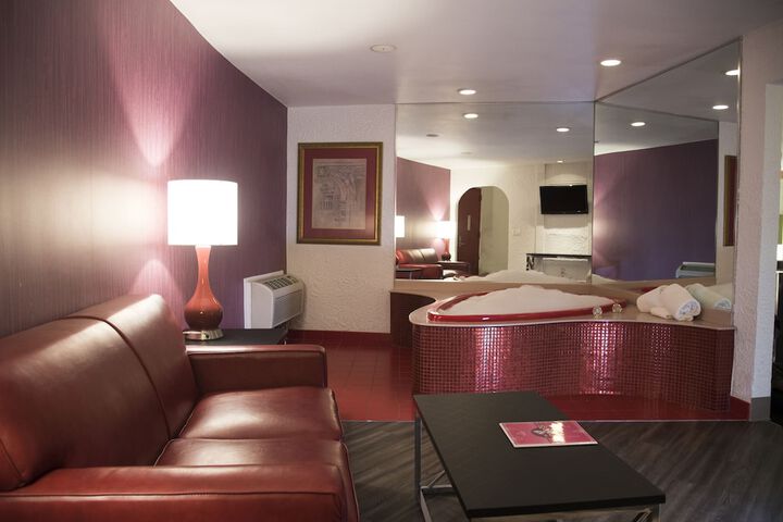 Room 21 of 51