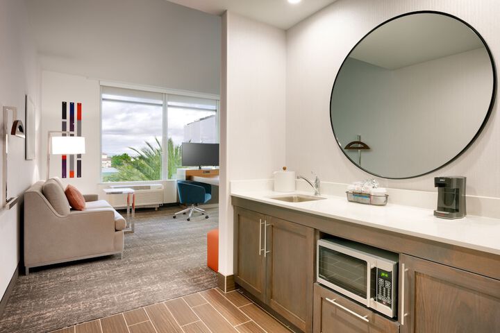 Room 21 of 40