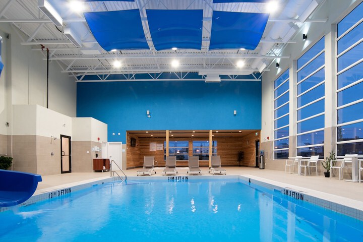 Pool 14 of 61