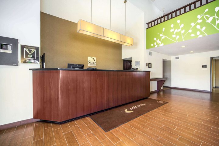 Hotel Interior 4 of 37