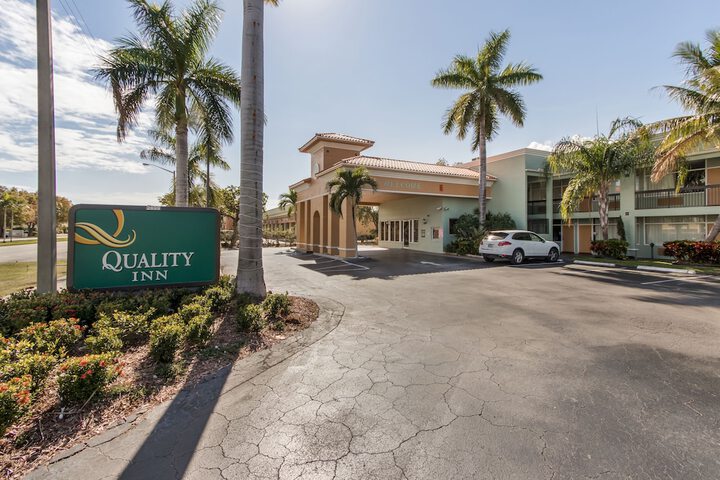 Hotel 2 of 33