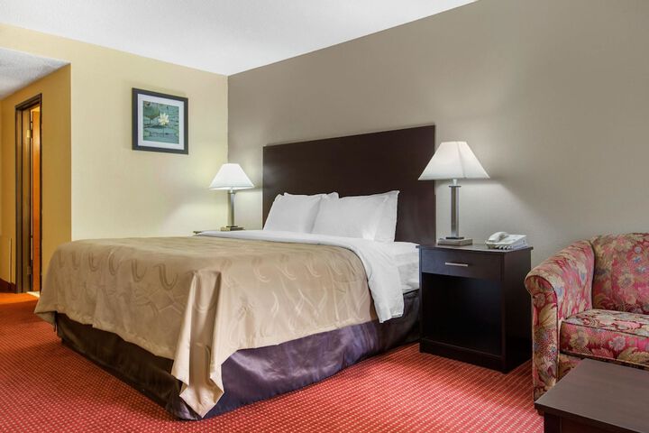 Room 16 of 40