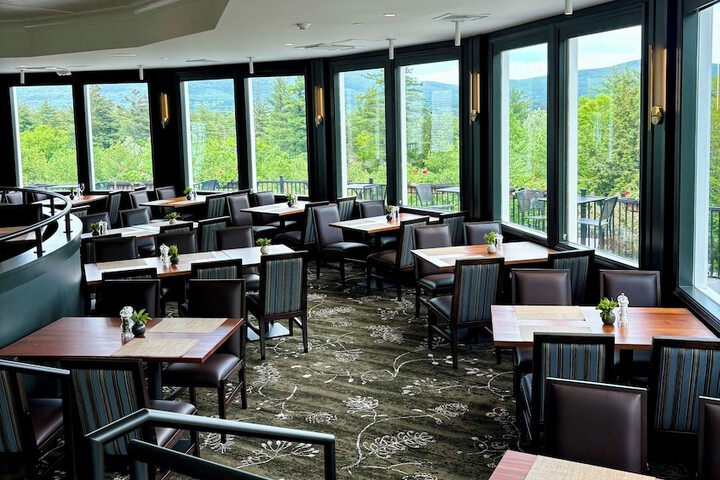 The White Mountain Hotel & Resort