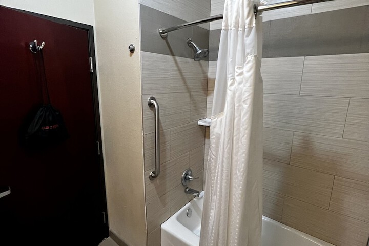 Room 15 of 52