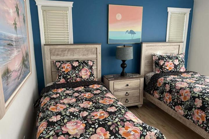 LUX VILLAs on beautiful Palmer Ranch