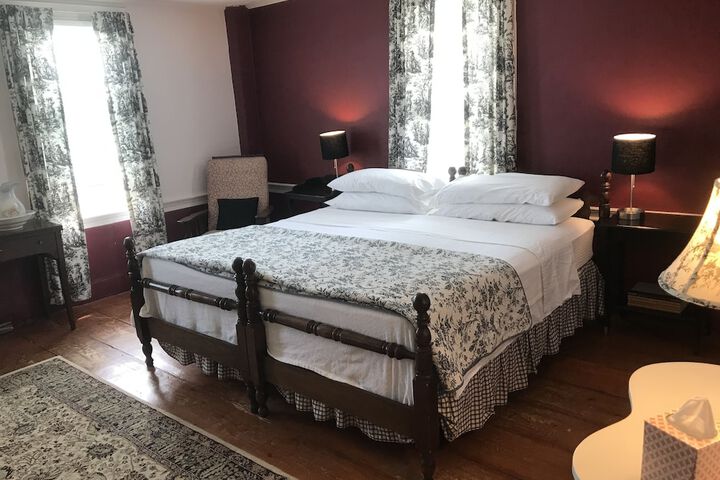 Room 46 of 80