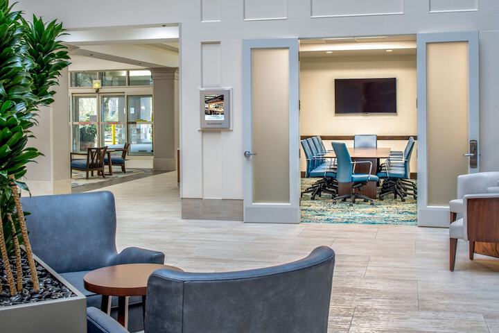 Embassy Suites by Hilton Seattle Tacoma International Airport