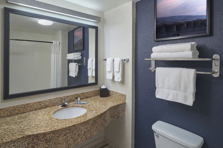 Room 15 of 38