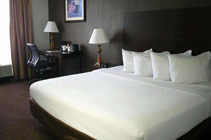Room 16 of 32