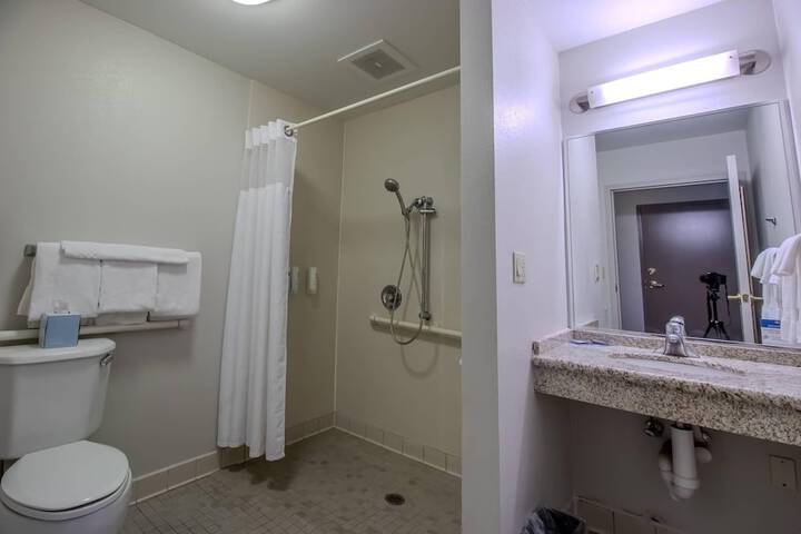 Country Inn & Suites by Radisson Convention Center