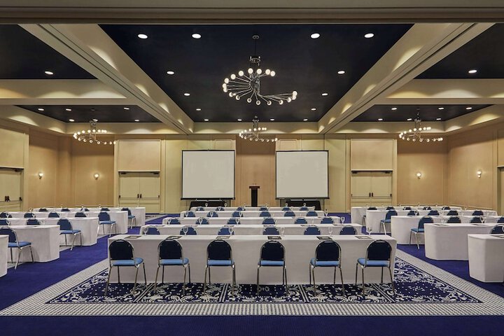 Graduate by Hilton Lincoln