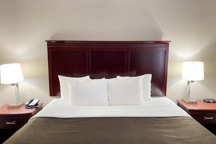 Room 40 of 82