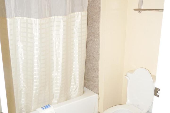 Room 10 of 20