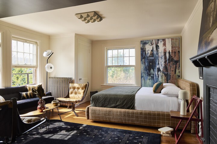 Room 42 of 48
