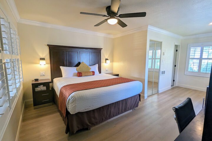 Room 15 of 32