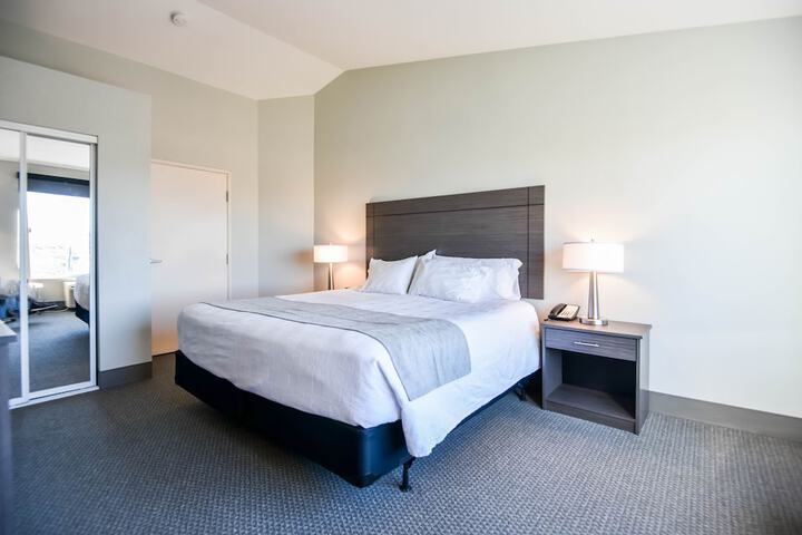 Room 40 of 98