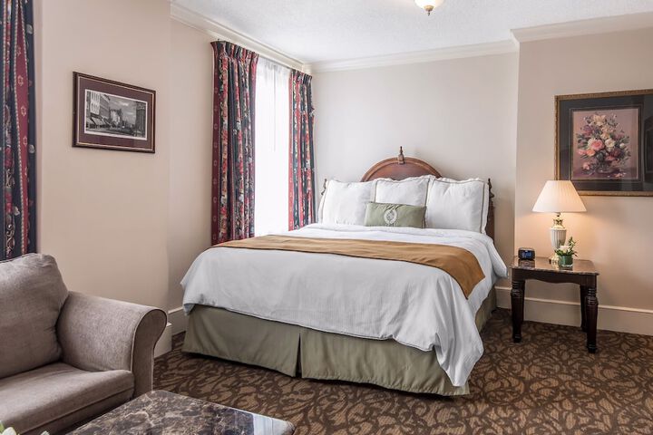 Hotel Bothwell Sedalia Central District an Ascend Collection Hotel