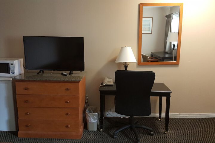 Room 13 of 34