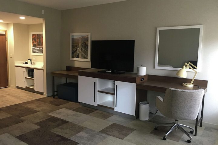 Room 18 of 29