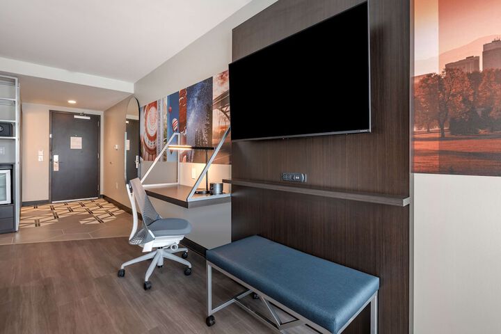 Room 18 of 31