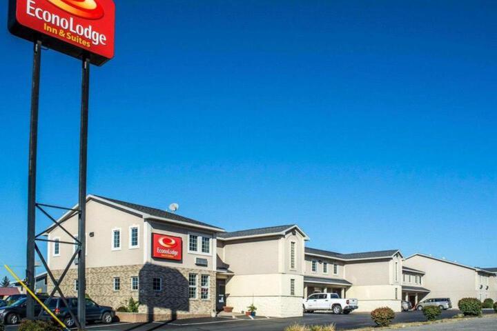 Econo Lodge Inn & Suites North Syracuse Airport