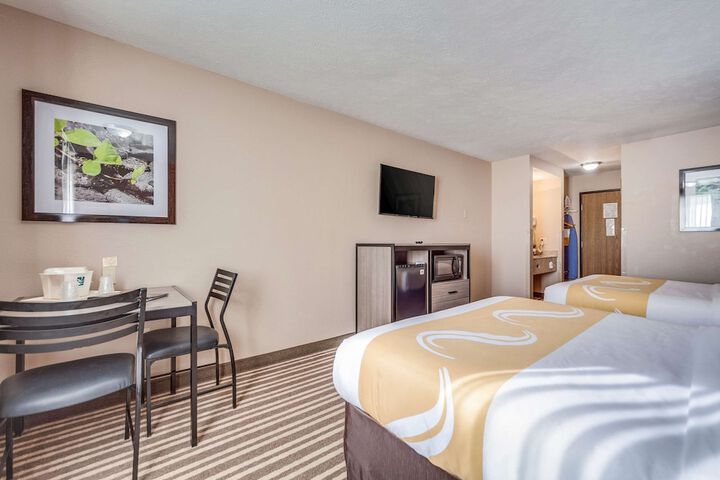 Room 16 of 30