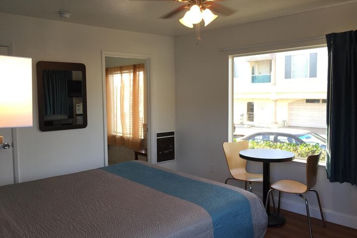 Room 32 of 52