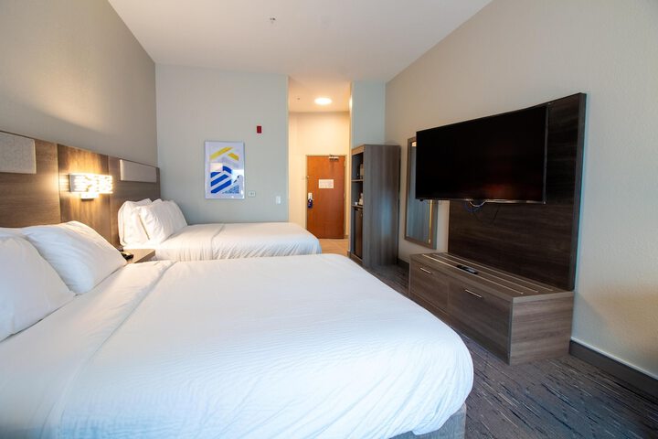 Room 15 of 46