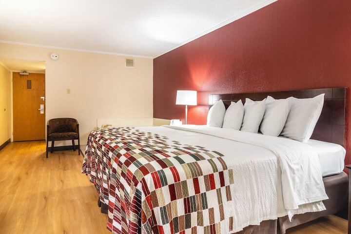 Room 12 of 28