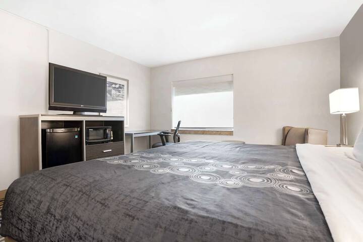 Room 9 of 31