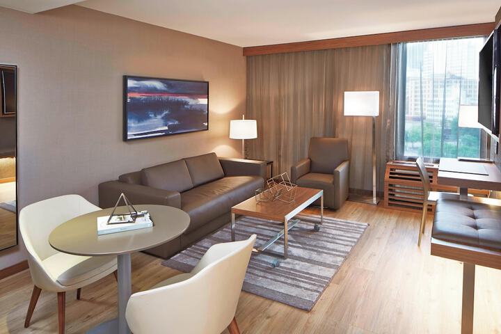 AC Hotel by Marriott Atlanta Downtown