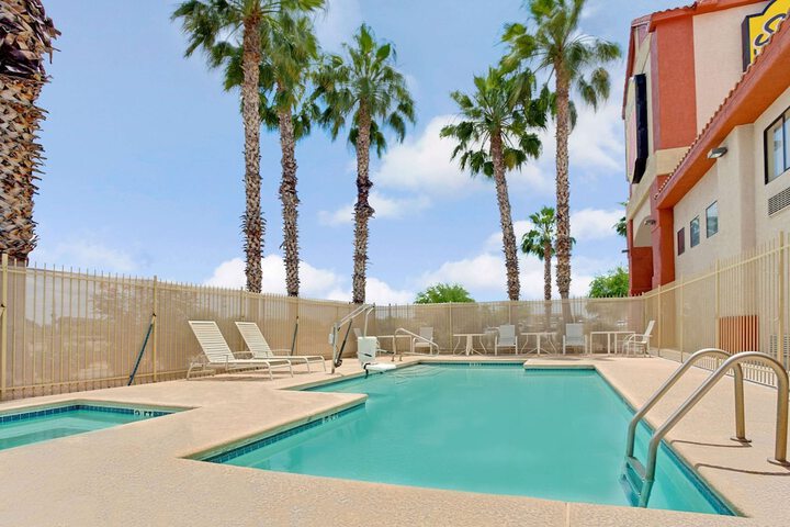 Pool 2 of 19